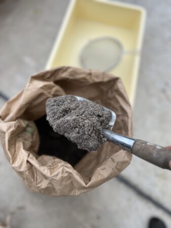 薪ストーブの灰